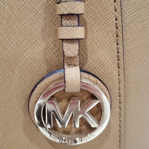 Michael Kors Jet Set East West Saffiano Leather Tote - Picture 10 of 16